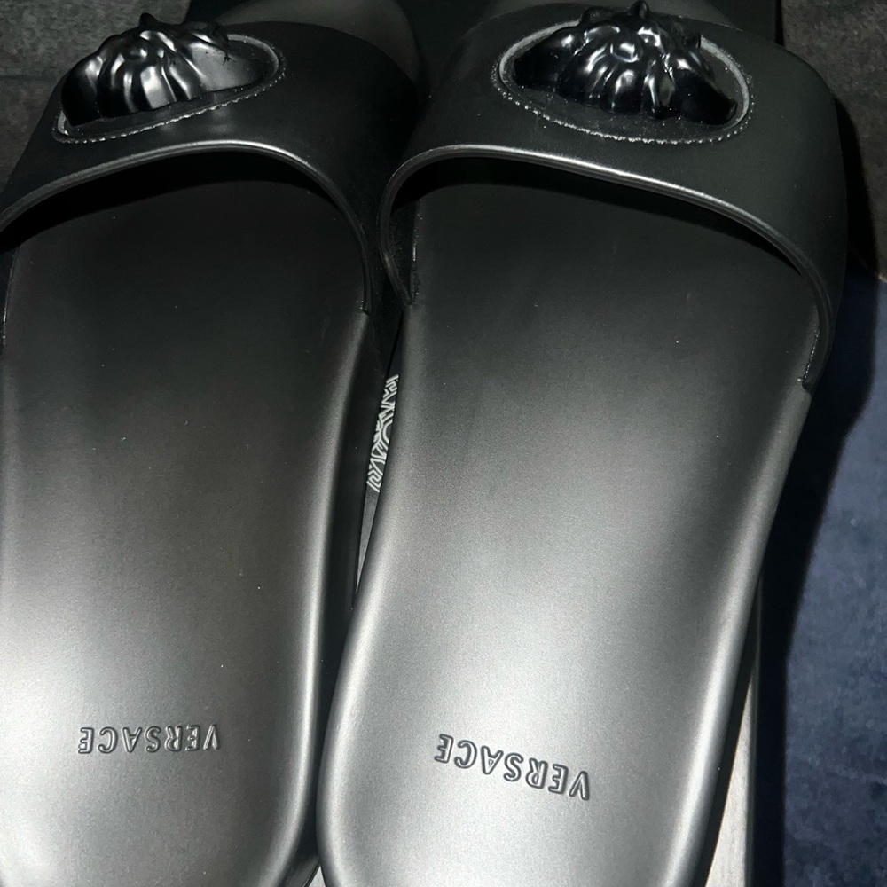 Versace Pool Slides - Picture 3 of 6
